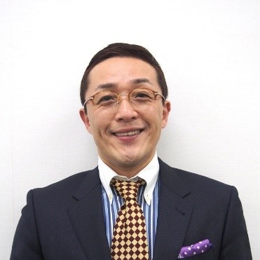 スマイリーキクチ氏 写真